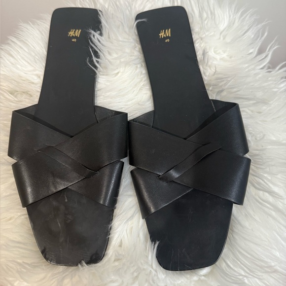 H&M Women's Elegant Black Cross-Strap Sandals - Picture 1 of 5